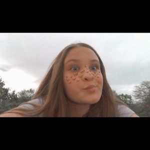 Meet your Posher, Alyssa